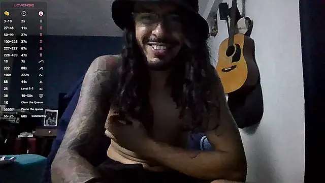 Snapshot of Donstark6669 chatting on September 20, 7:13 am Donstark6669 online show from September 20, 7:13 am