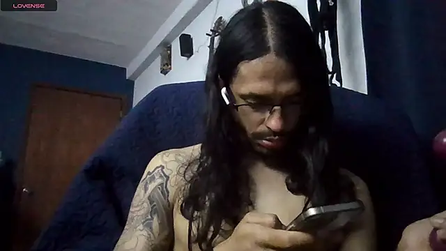 Snapshot of Donstark6669 chatting on February 7, 11:01 am Donstark6669 online show from February 7, 11:01 am