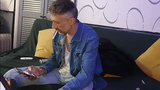 unclestefansdick online show from November 4, 9:07 pm