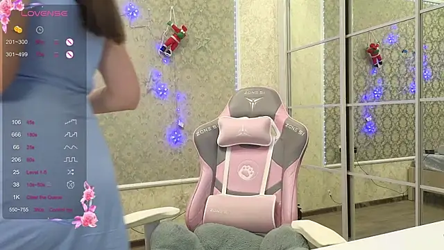 -DIVORA- online show from December 20, 7:50 pm