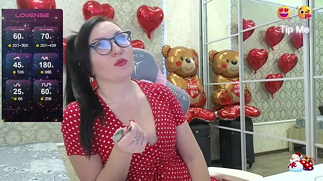 -DIVORA- online show from February 11, 8:52 pm