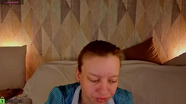 Snapshot of Michelle_Blond chatting on June 11, 1:05 am Michelle Blond online show from June 11, 1:05 am