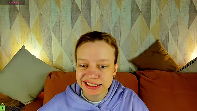 Snapshot of Michelle_Blond chatting on June 3, 1:06 am Michelle Blond online show from June 3, 1:06 am