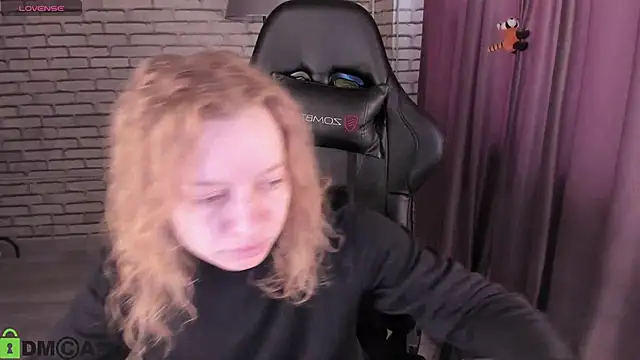 Michelle Blond online show from February 26, 7:08 am