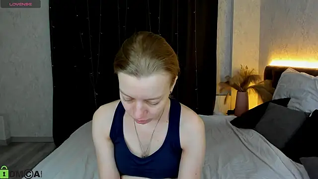 Michelle Blond online show from December 21, 8:16 am