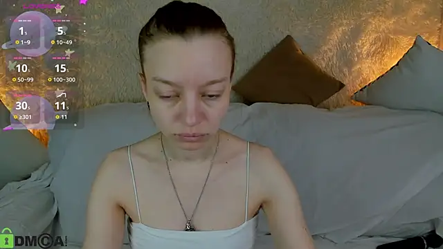 Michelle Blond online show from December 16, 8:07 am