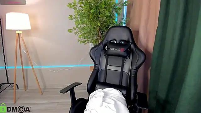 Michelle Blond online show from February 28, 7:30 am