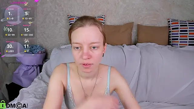 Michelle Blond online show from November 28, 9:20 am