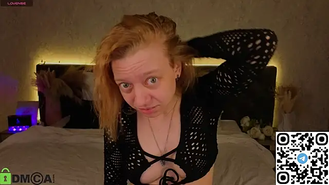 Snapshot of Michelle_Blond chatting on April 24, 1:07 am Michelle Blond online show from April 24, 1:07 am