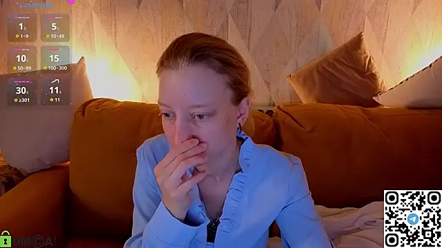 Snapshot of Michelle_Blond chatting on June 22, 1:11 am Michelle Blond online show from June 22, 1:11 am