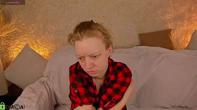 Michelle Blond online show from March 24, 7:30 am