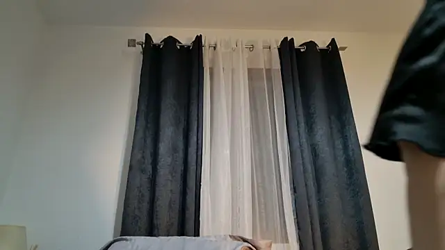 Renattasweetboobs online show from December 3, 8:52 pm