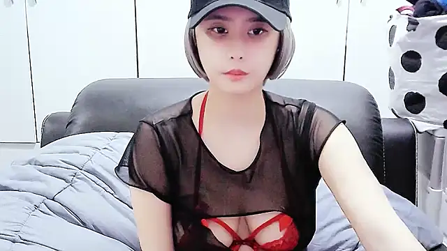 yourz tw online show from December 4, 3:11 pm