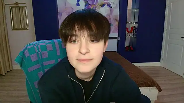 Snapshot of EmiliaYours chatting on February 16, 4:42 pm EmiliaYours online show from February 16, 4:42 pm