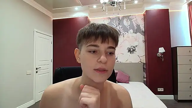 Snapshot of EmiliaYours chatting on September 22, 3:07 pm EmiliaYours online show from September 22, 3:07 pm