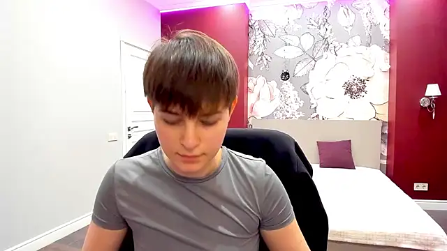 EmiliaYours online show from February 20, 3:03 pm