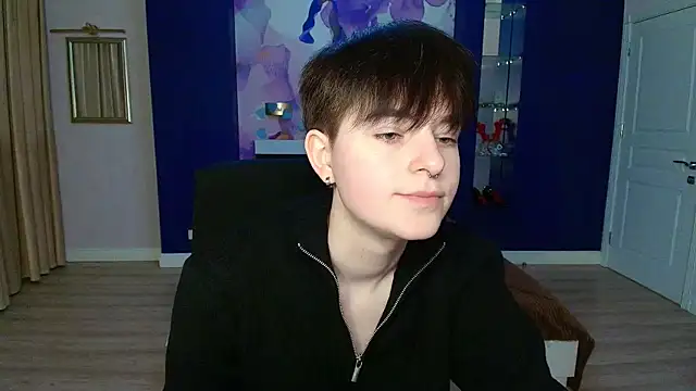 Snapshot of EmiliaYours chatting on March 1, 4:11 pm EmiliaYours online show from March 1, 4:11 pm