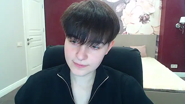 Snapshot of EmiliaYours chatting on March 4, 1:17 pm EmiliaYours online show from March 4, 1:17 pm