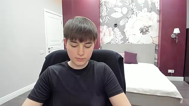 EmiliaYours online show from January 13, 3:38 pm