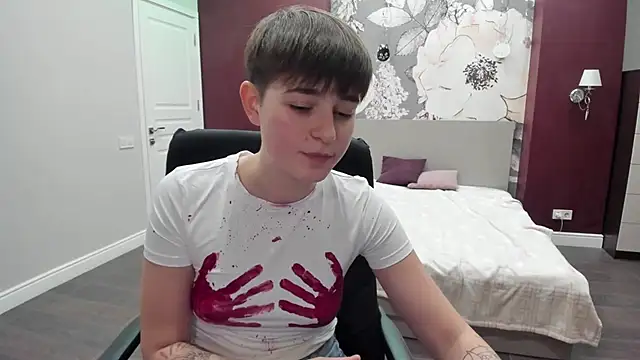 Snapshot of EmiliaYours chatting on November 3, 2:42 pm EmiliaYours online show from November 3, 2:42 pm