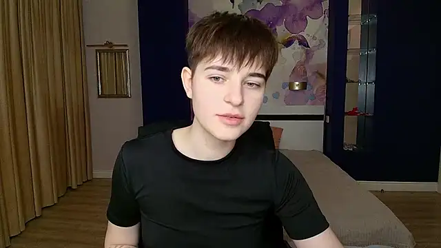 Snapshot of EmiliaYours chatting on December 2, 3:36 pm EmiliaYours online show from December 2, 3:36 pm