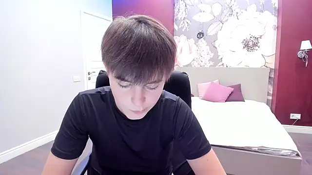 Snapshot of EmiliaYours chatting on September 9, 3:54 pm EmiliaYours online show from September 9, 3:54 pm