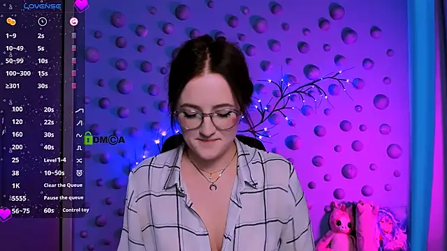 luna berryy online show from December 20, 8:12 pm