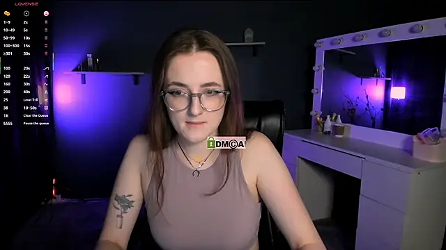 luna berryy online show from March 11, 9:26 pm