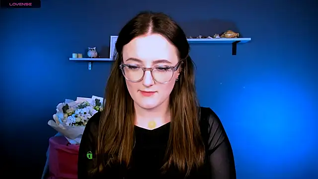 luna berryy online show from November 5, 8:12 pm