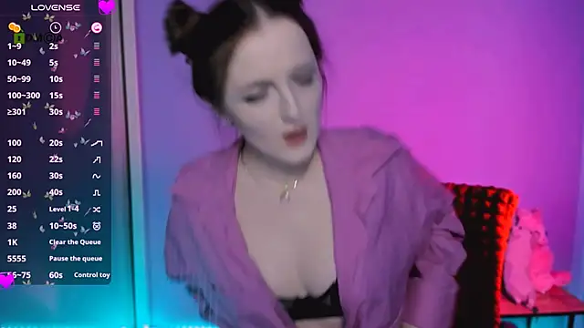 luna berryy online show from November 22, 8:51 pm