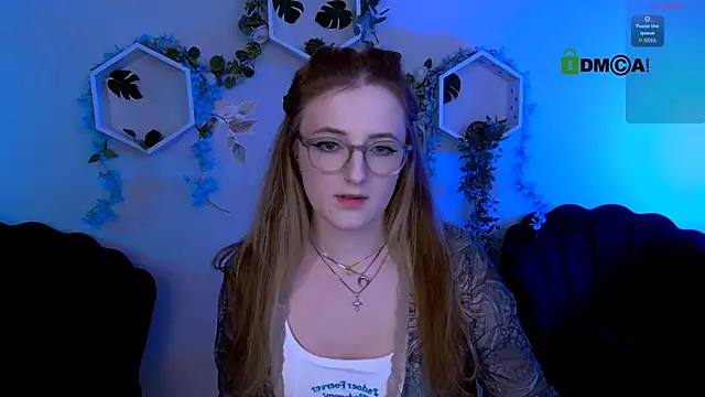 Snapshot of luna_berryy chatting on June 11, 7:00 pm luna berryy online show from June 11, 7:00 pm
