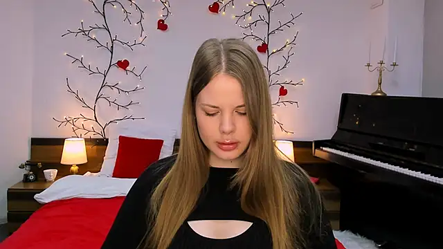 Snapshot of holy_kitty chatting on March 20, 6:08 am holy kitty online show from March 20, 6:08 am