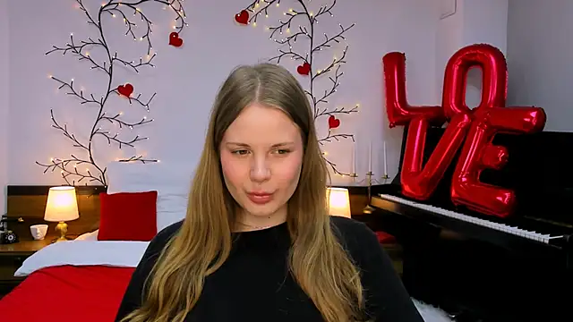 Snapshot of holy_kitty chatting on February 25, 12:27 pm holy kitty online show from February 25, 12:27 pm