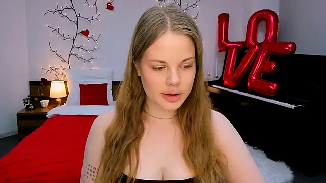 Snapshot of holy_kitty chatting on February 22, 1:13 pm holy kitty online show from February 22, 1:13 pm