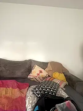 Snapshot of XtentationMG chatting on November 18, 8:06 am XtentationMG online show from November 18, 8:06 am