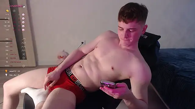 Snapshot of mishadiesel chatting on March 4, 2:32 pm mishadiesel online show from March 4, 2:32 pm