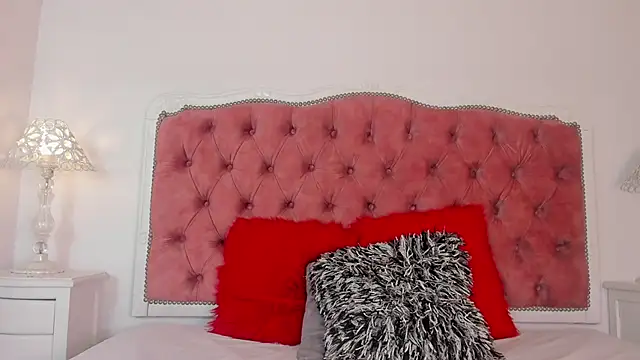 Snapshot of amberlitle chatting on September 21, 4:01 pm amberlitle online show from September 21, 4:01 pm