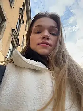 KitteCat online show from October 27, 9:32 am