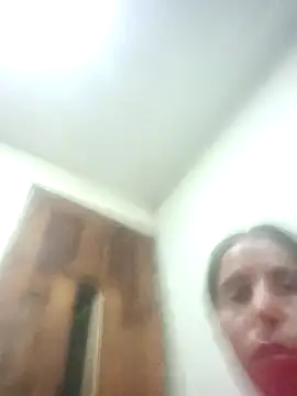 Snapshot of Sharlotte_Milk chatting on February 18, 2:27 am Sharlotte Milk online show from February 18, 2:27 am