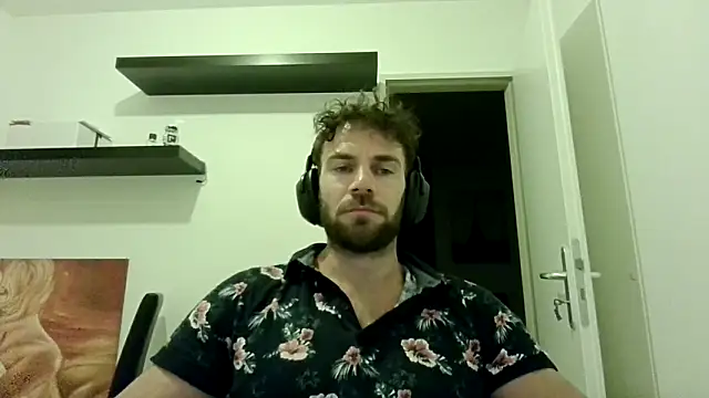 alpha-hunk online show from September 25, 7:09 pm