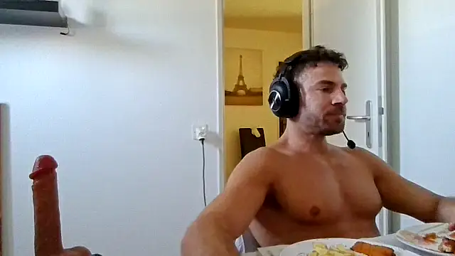 alpha-hunk online show from May 24, 2:06 pm