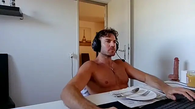 alpha-hunk online show from April 30, 3:19 pm