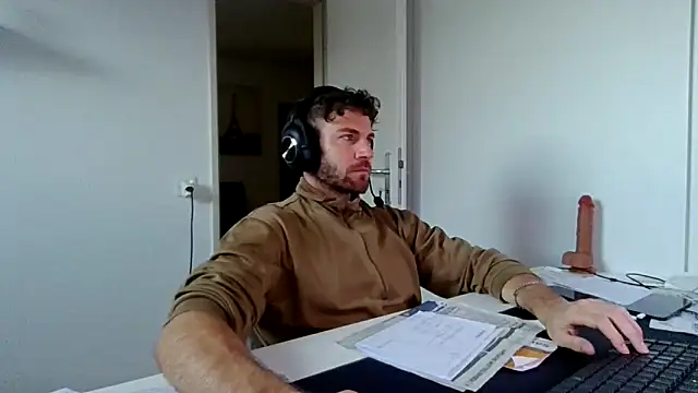 alpha-hunk online show from March 13, 4:45 pm