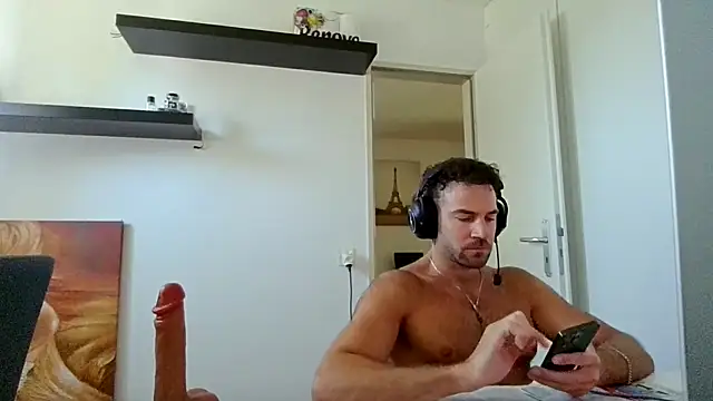 alpha-hunk online show from May 22, 9:29 am