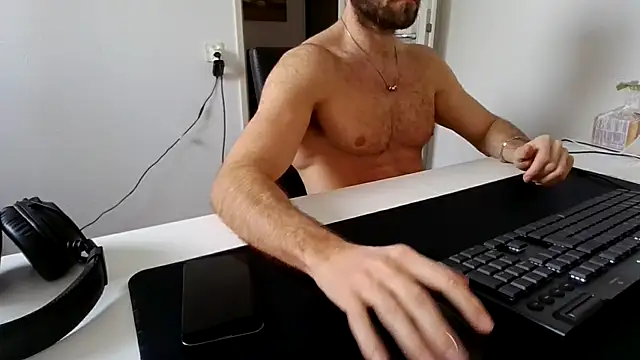 alpha-hunk online show from January 11, 11:28 am