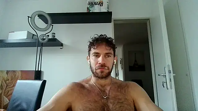 Snapshot of alpha-hunk chatting on December 1, 11:33 am alpha-hunk online show from December 1, 11:33 am