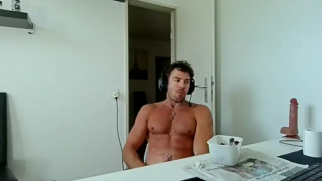 alpha-hunk online show from May 3, 8:30 am
