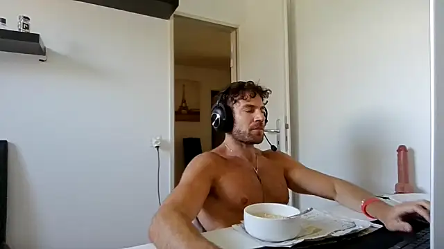 alpha-hunk online show from May 8, 10:30 am