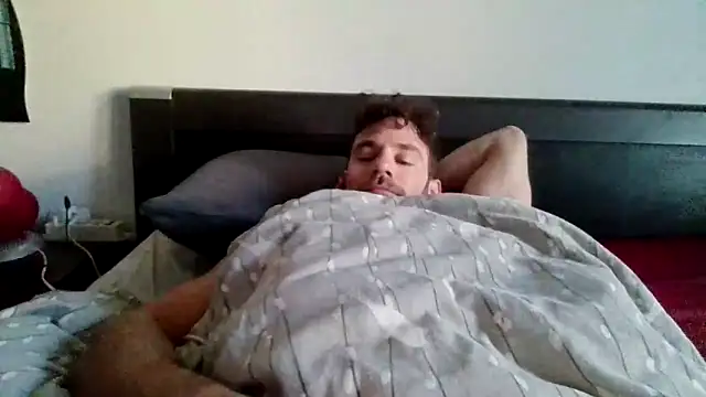 Snapshot of alpha-hunk chatting on November 28, 7:52 am alpha-hunk online show from November 28, 7:52 am