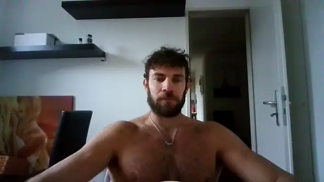 Snapshot of alpha-hunk chatting on October 27, 2:40 pm alpha-hunk online show from October 27, 2:40 pm